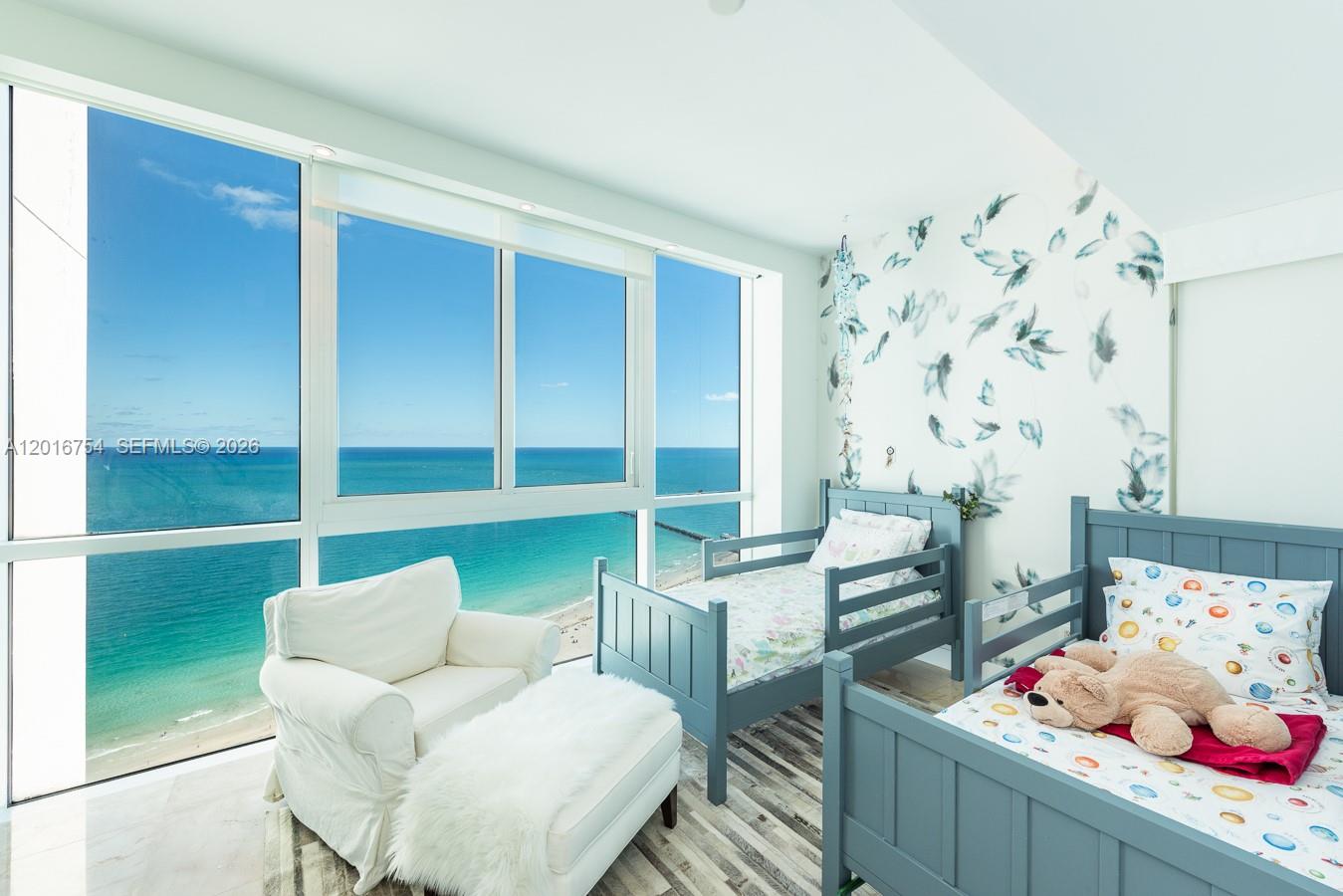 50 S Pointe Dr #3302 Miami Beach, FL 33139