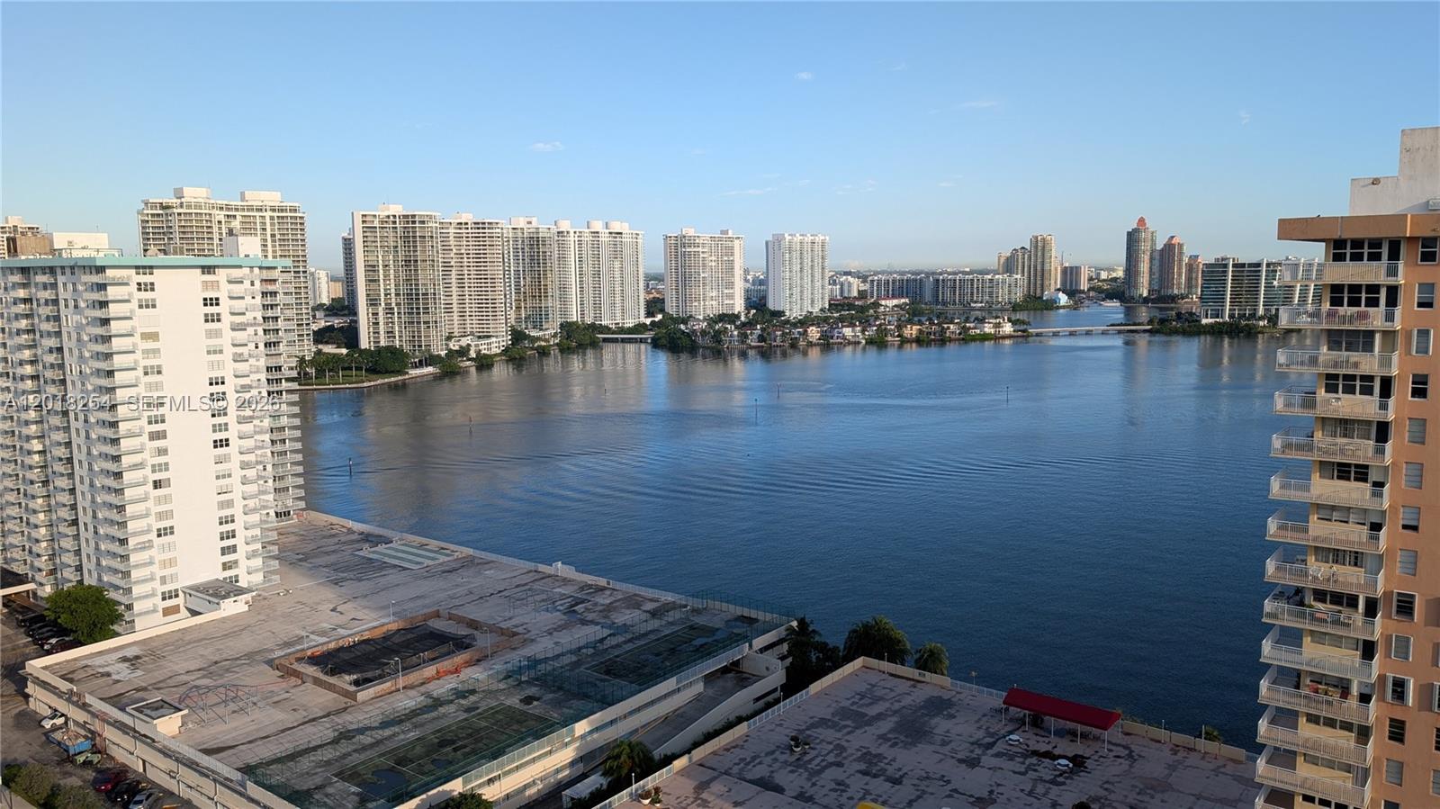 image Winston Towers 1001