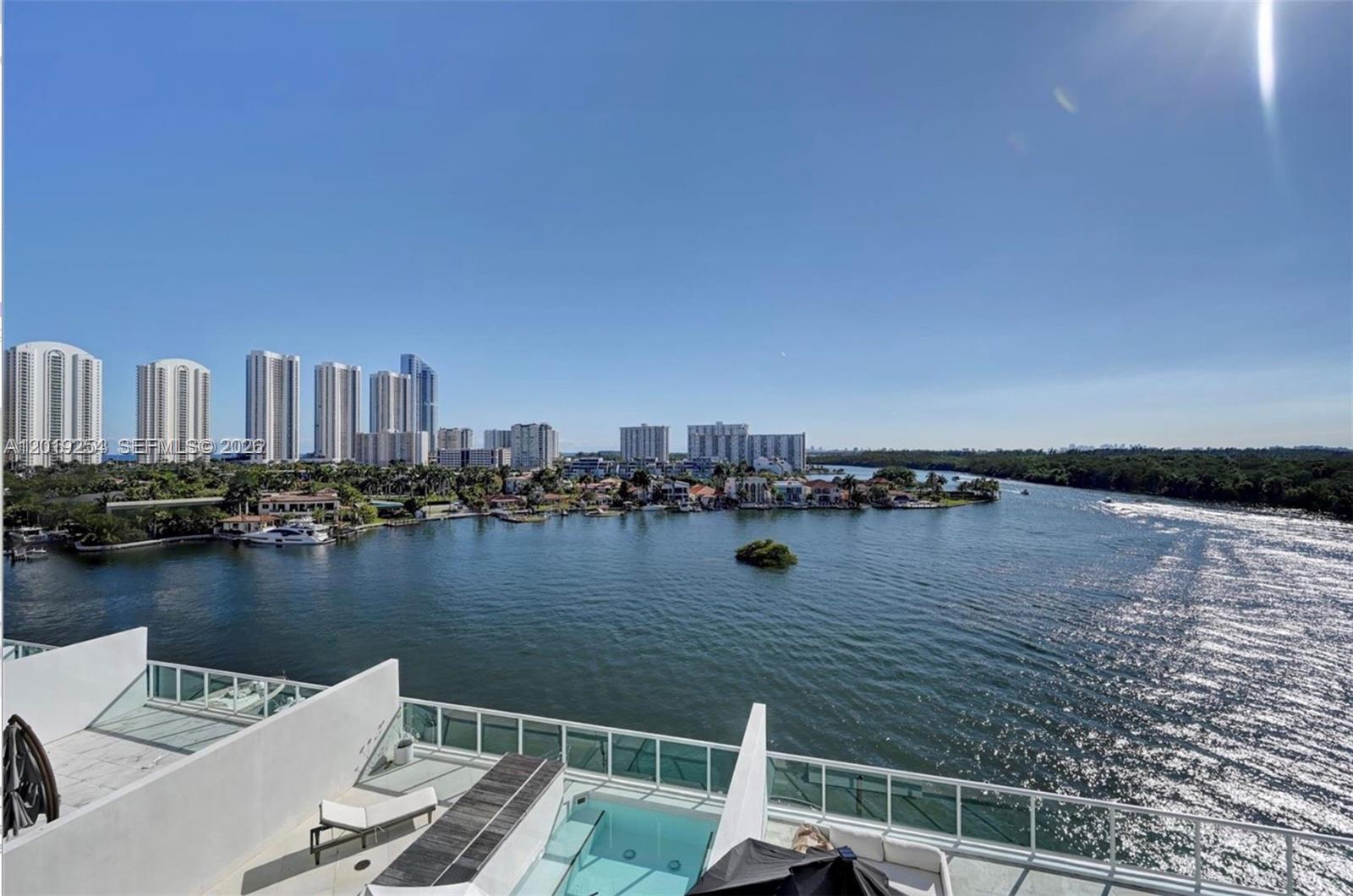image 400 Sunny Isles14