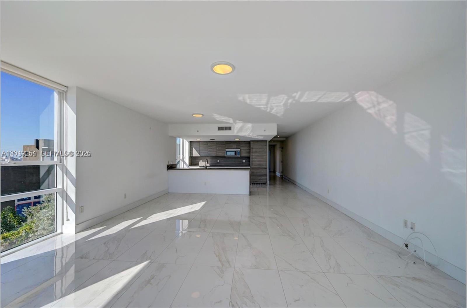 image 400 Sunny Isles15