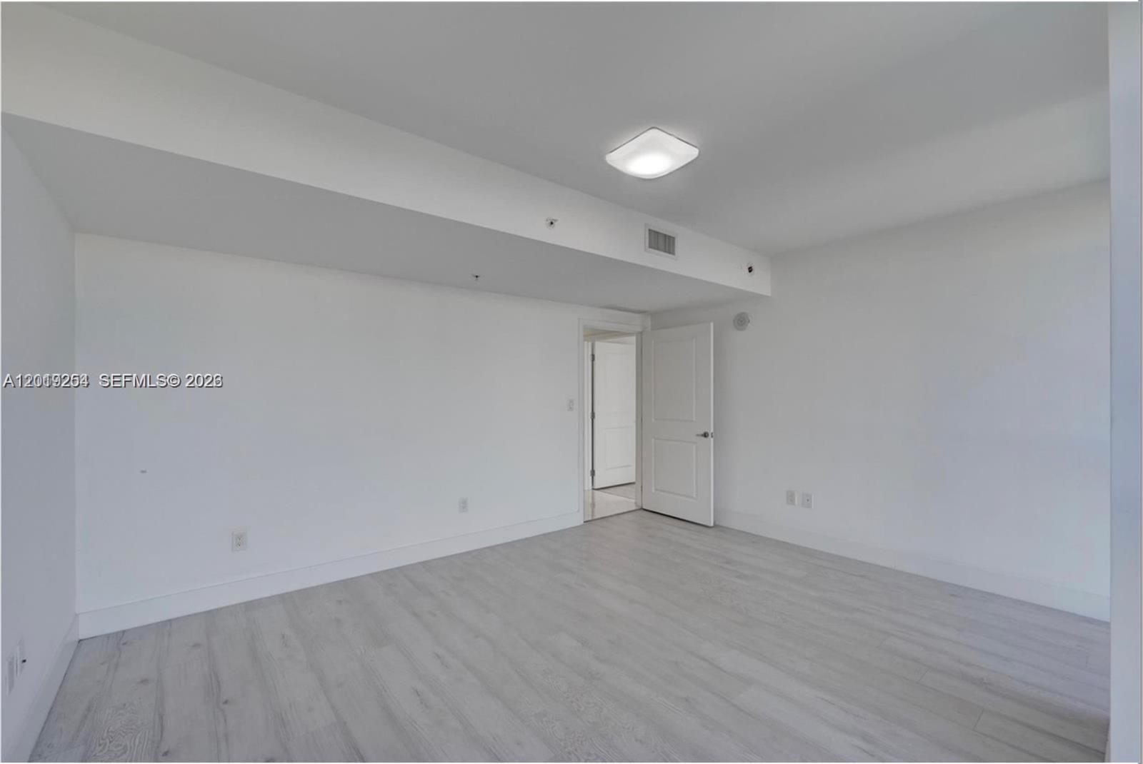 image 400 Sunny Isles26