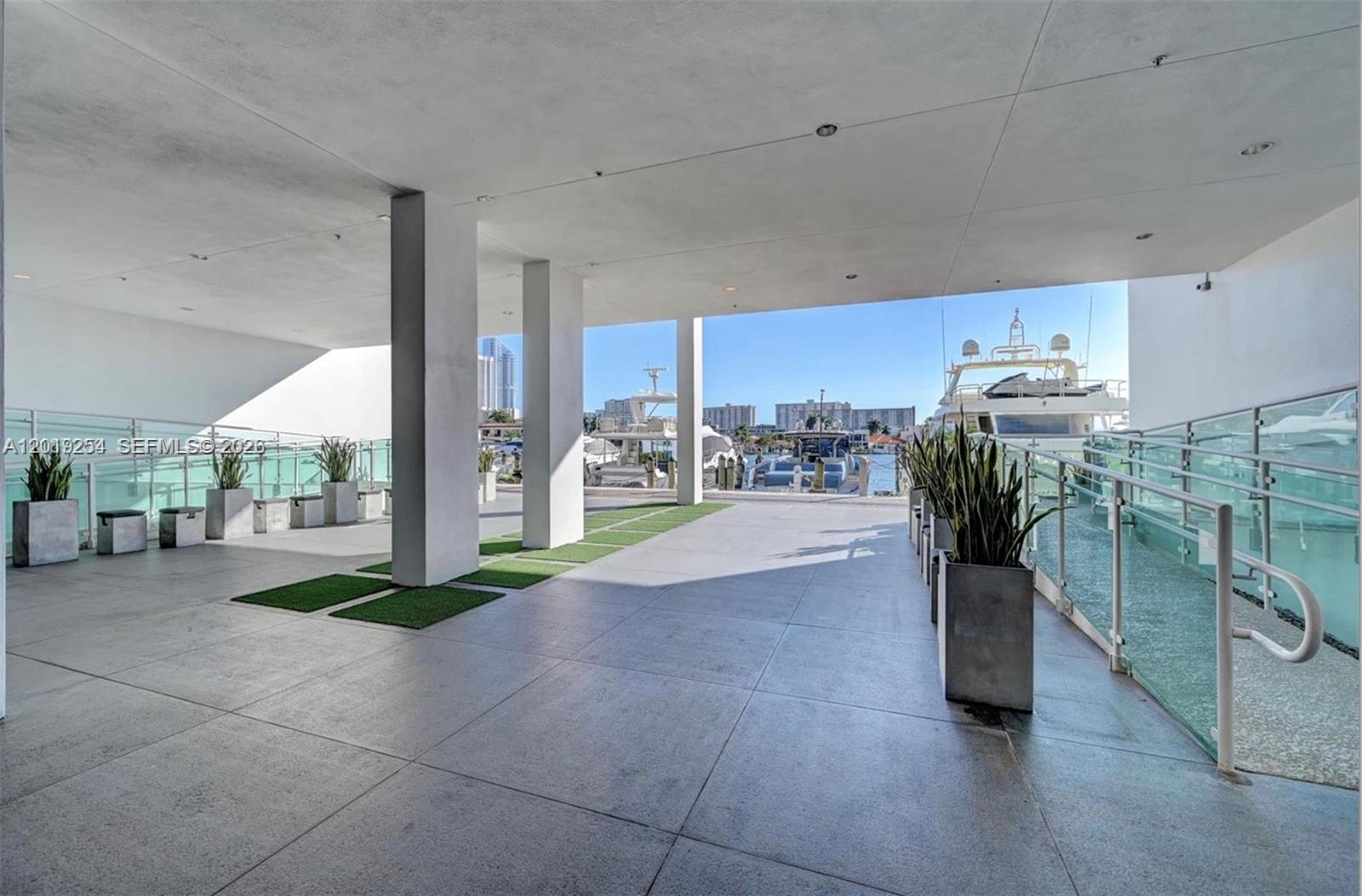 image 400 Sunny Isles38