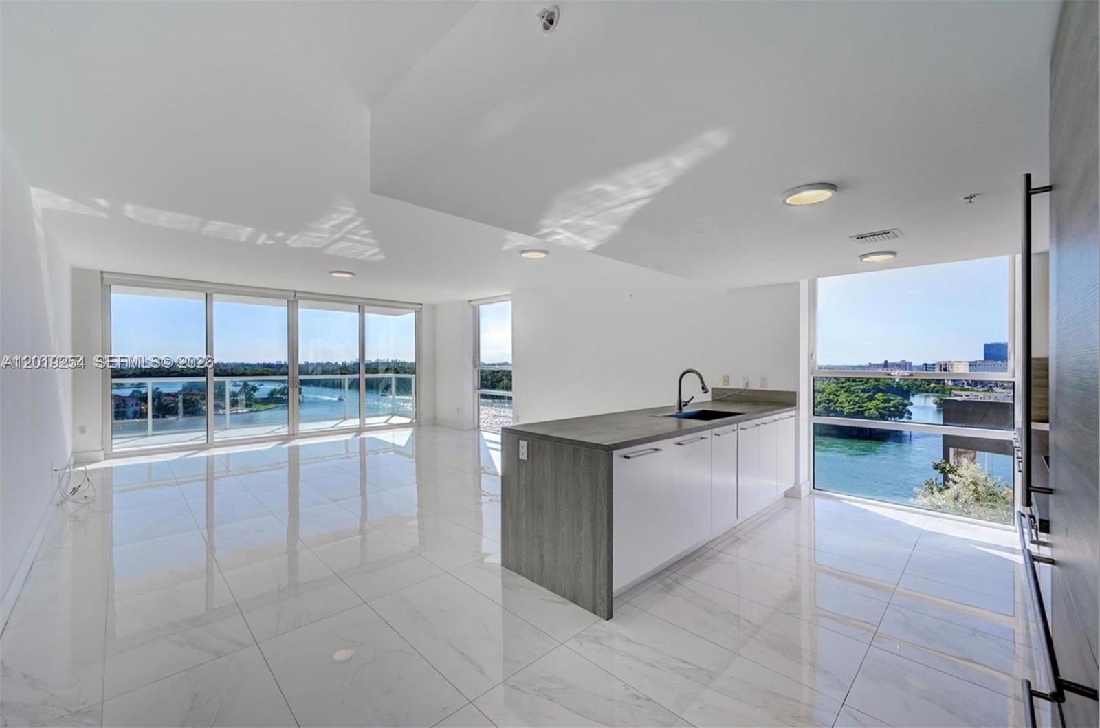 image 400 Sunny Isles3