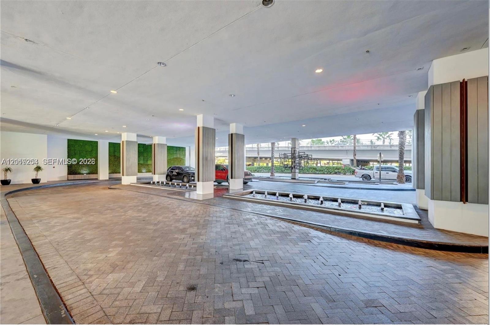 image 400 Sunny Isles40