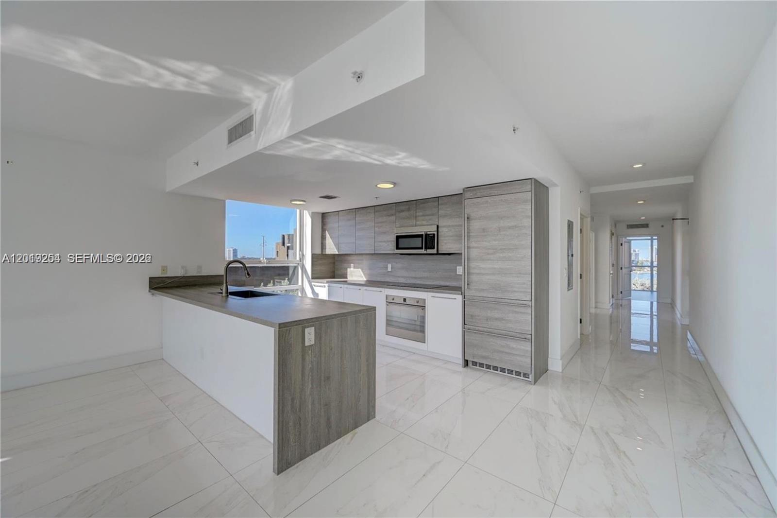 image 400 Sunny Isles4