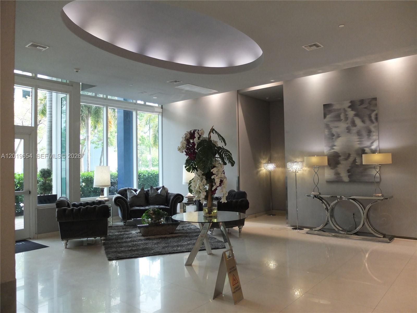 image 1800 Biscayne Plaza2