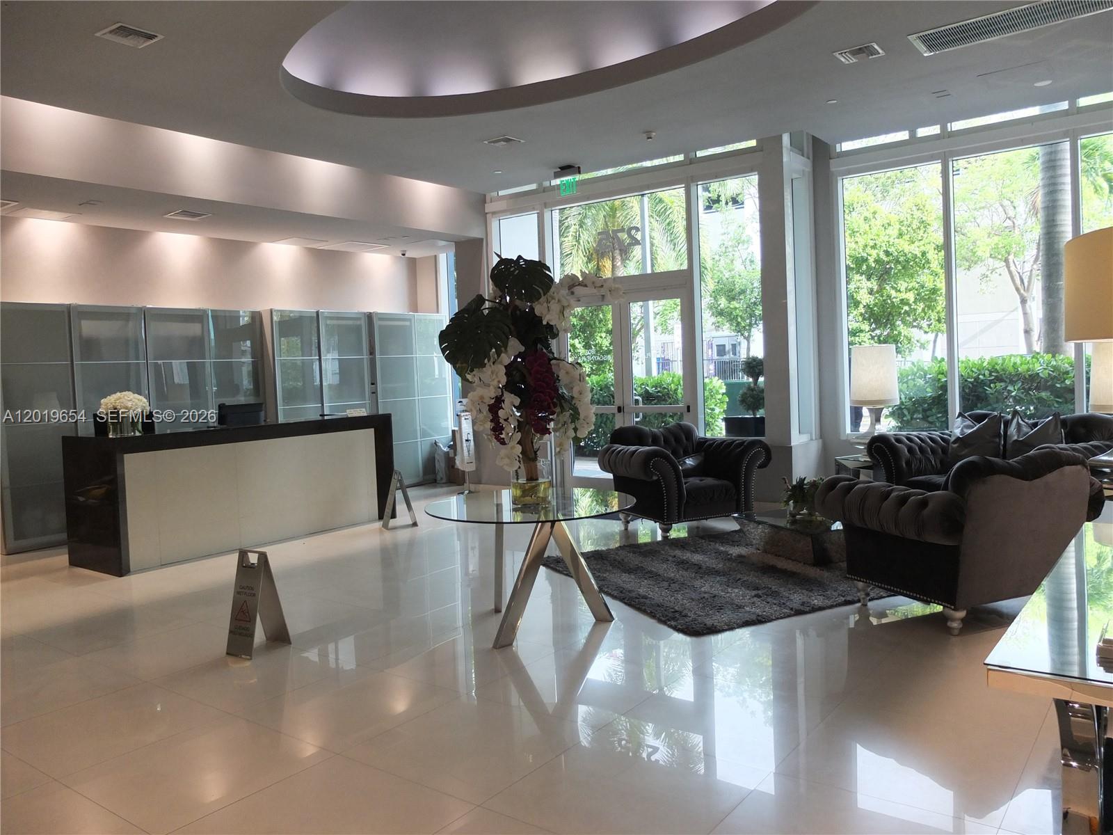 image 1800 Biscayne Plaza3