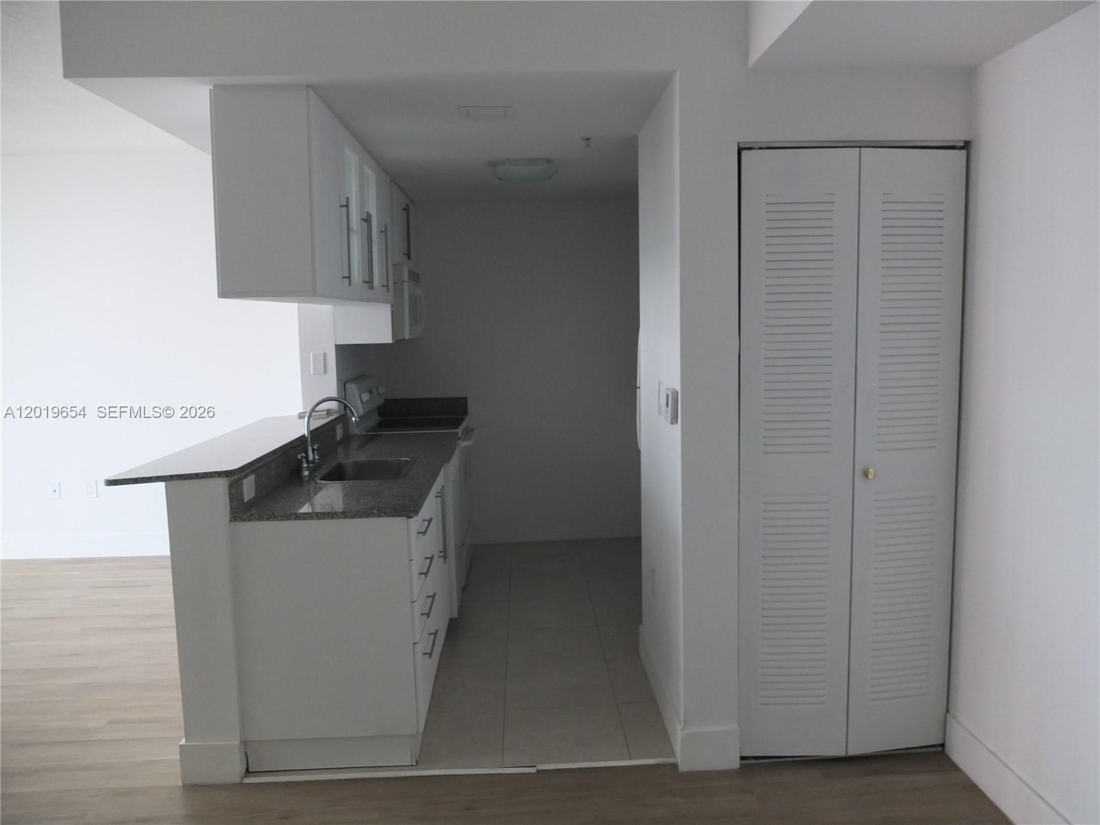 image 1800 Biscayne Plaza6