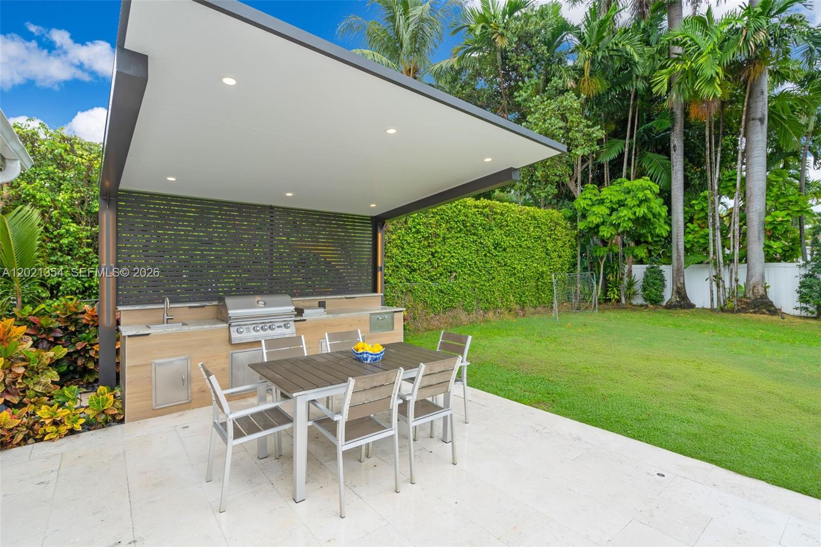 6235 Alton Rd Miami Beach, FL 33140