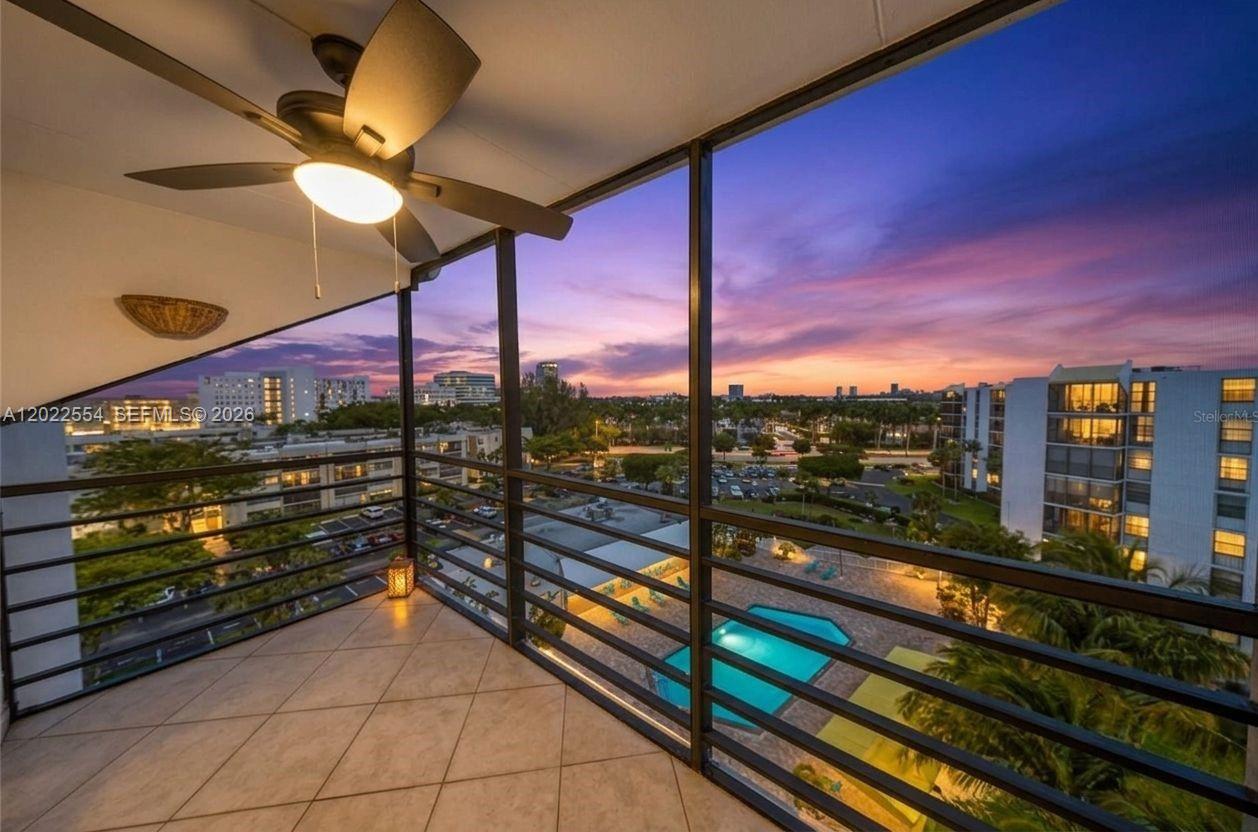 20400 W Country Clb Dr #812
