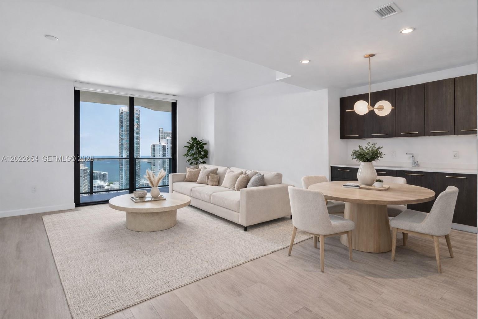 45 SW 9th St #3502 Miami, FL 33130