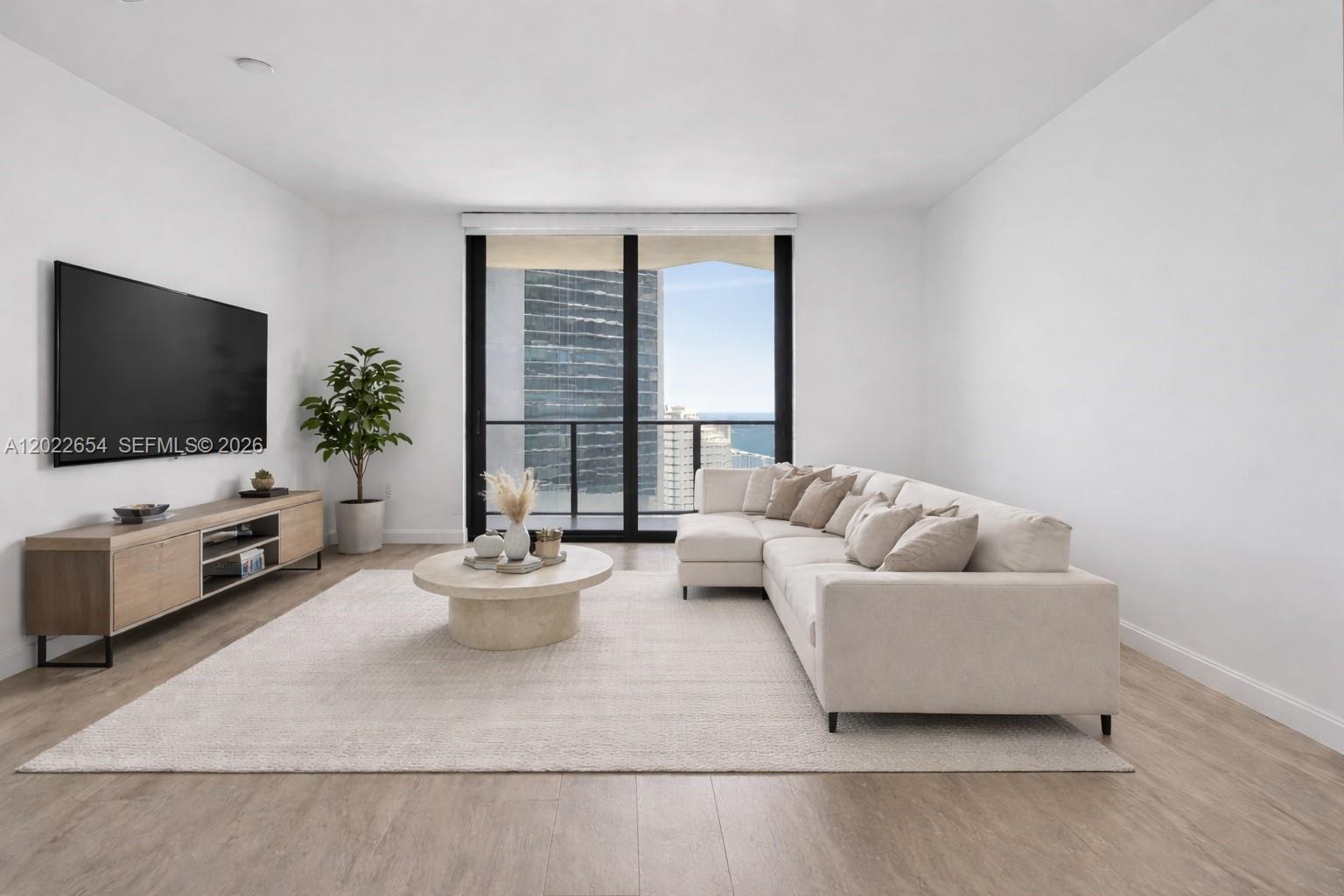 45 SW 9th St #3502 Miami, FL 33130