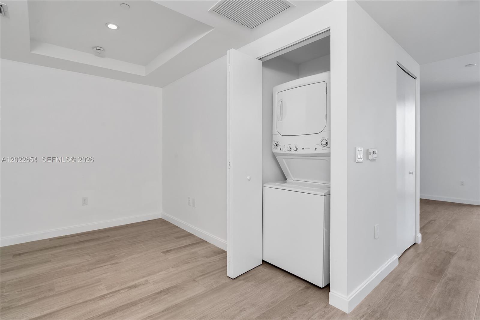 45 SW 9th St #3502 Miami, FL 33130