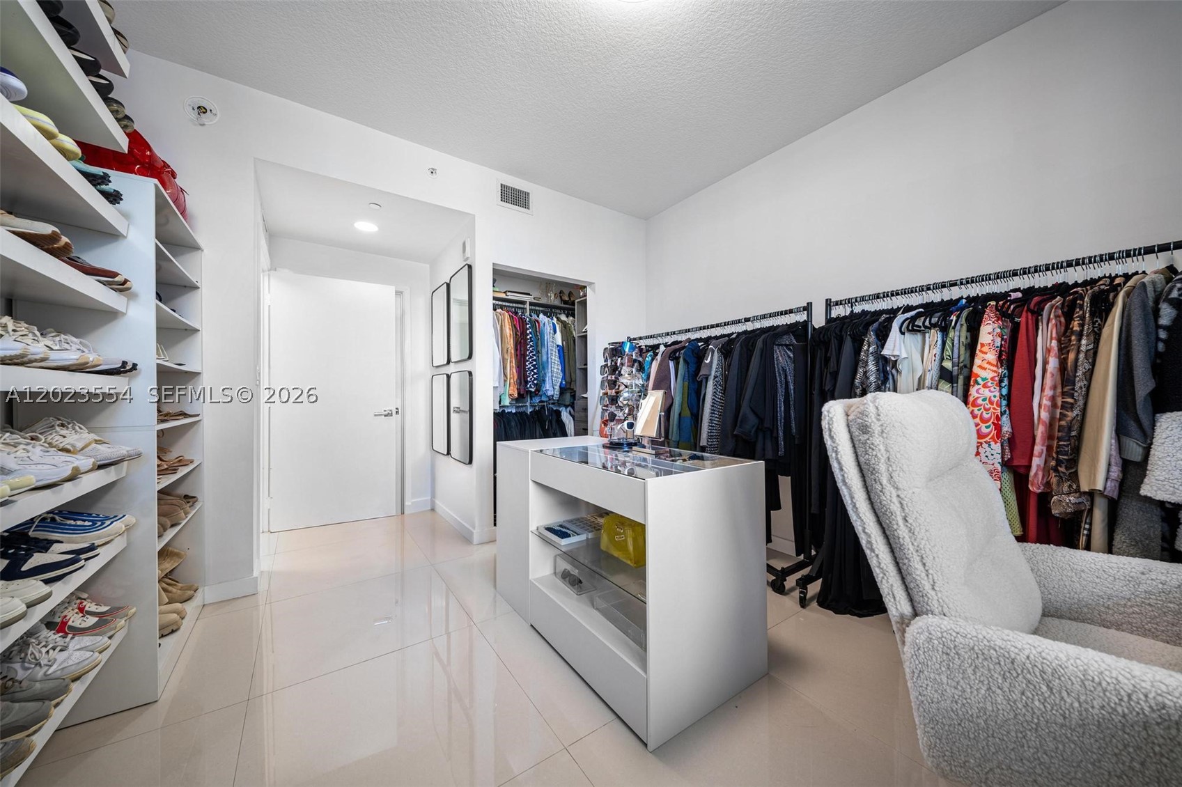 image Bay House24