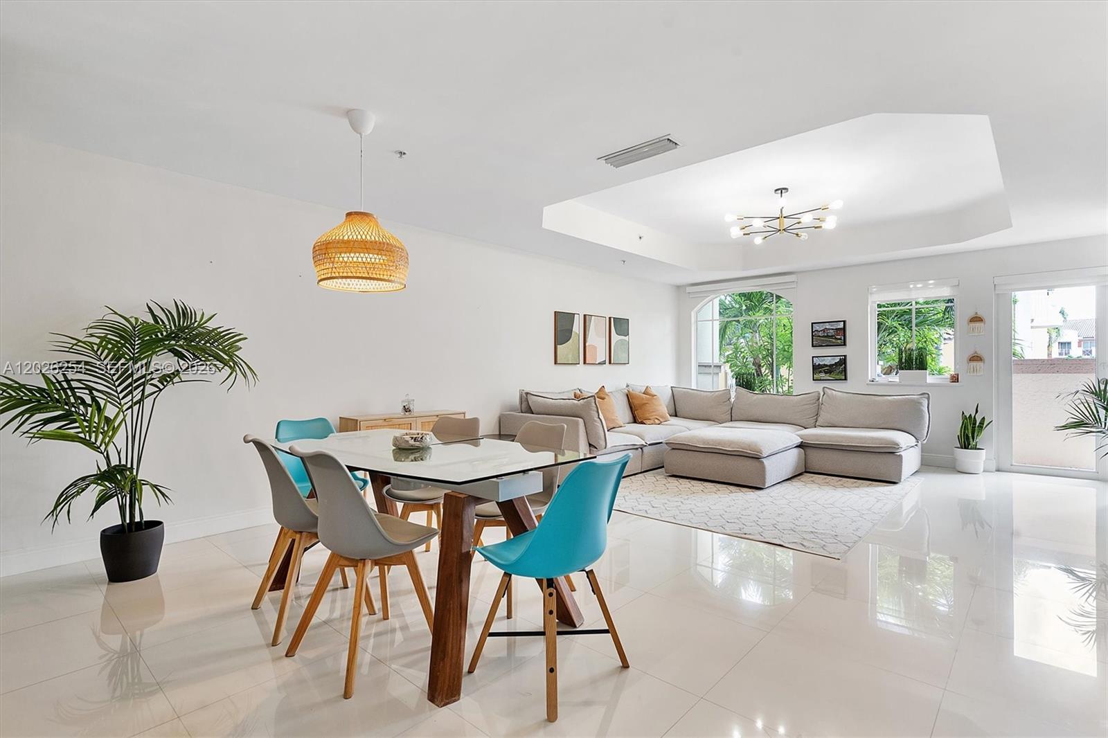 2704 NE 184th Ter Aventura, FL 33160