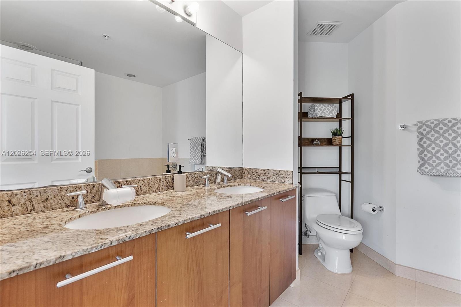 2704 NE 184th Ter Aventura, FL 33160