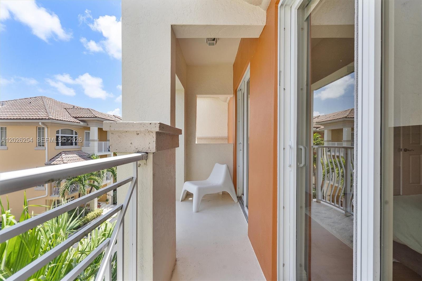 2704 NE 184th Ter Aventura, FL 33160