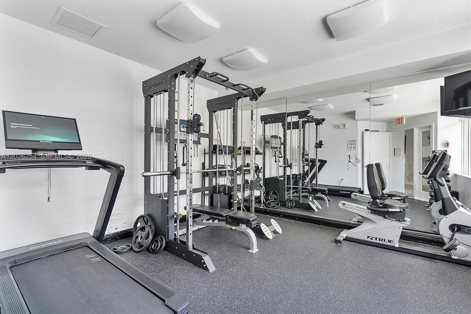 2704 NE 184th Ter Aventura, FL 33160