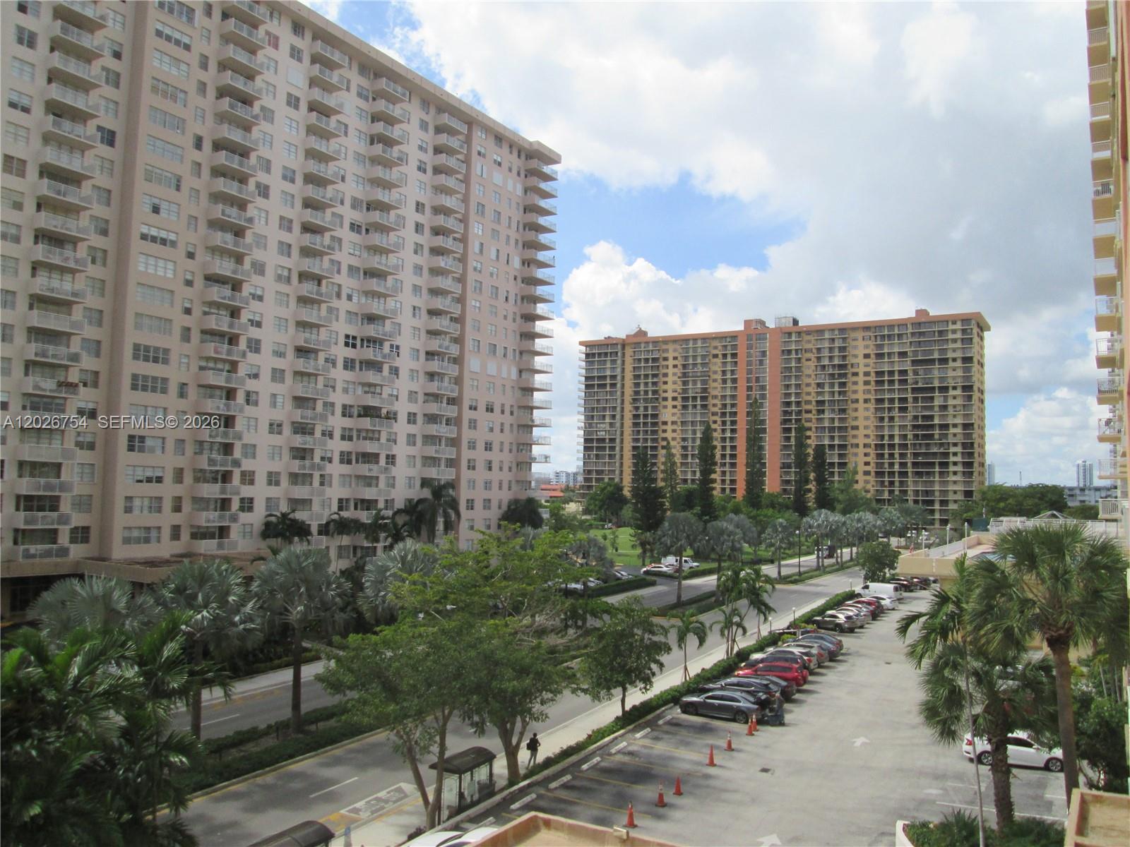 image Winston Towers 2003