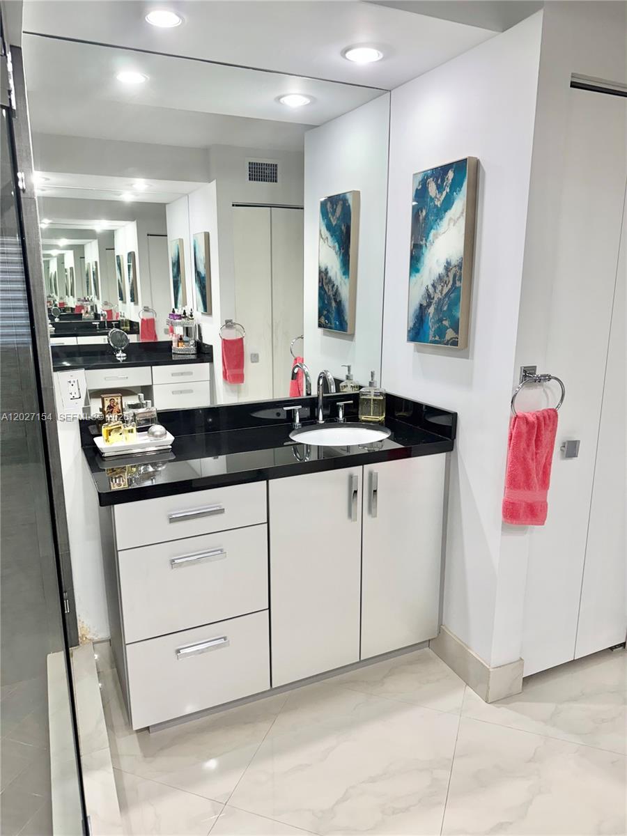 4100 Galt Ocean Dr #706 Fort Lauderdale, FL 33308