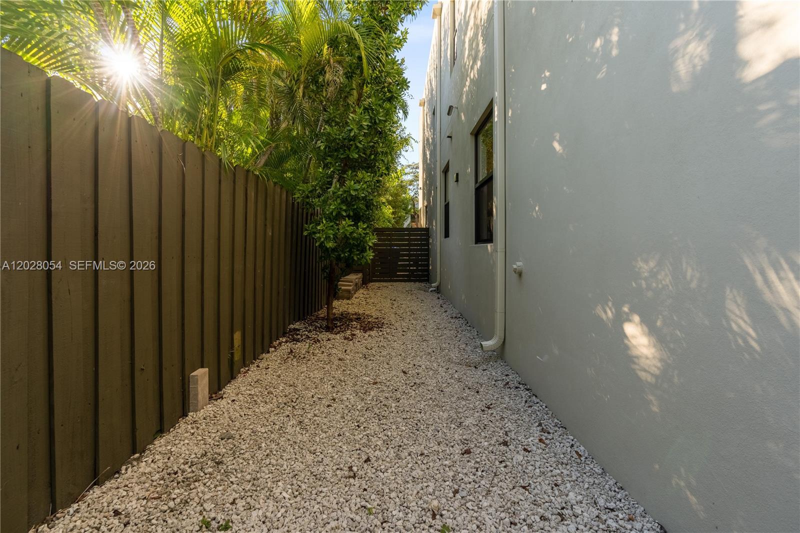 2887 SW 33rd Ave Miami, FL 33133