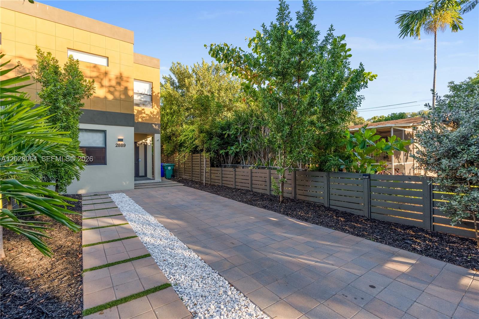 2887 SW 33rd Ave Miami, FL 33133