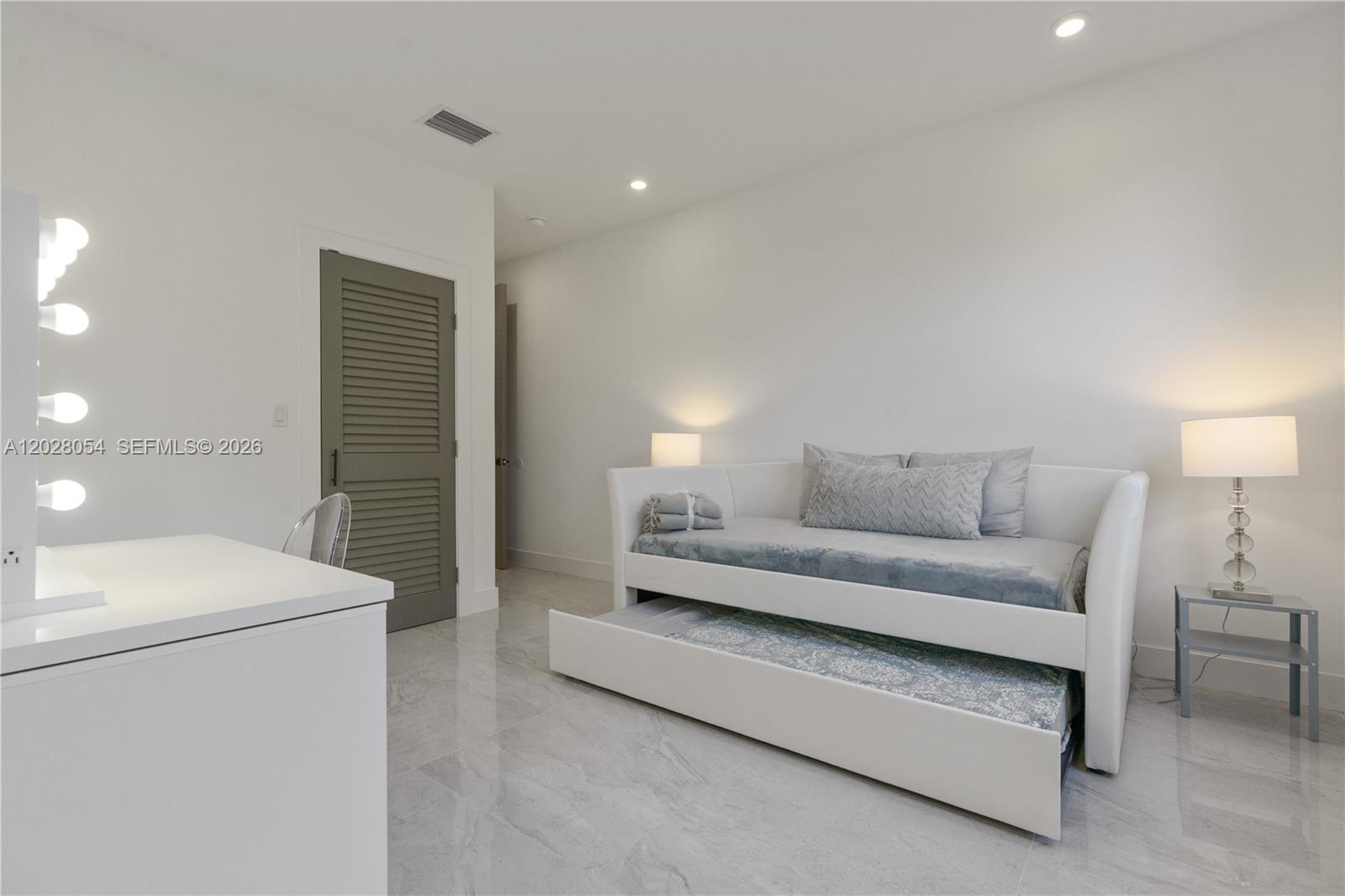2887 SW 33rd Ave Miami, FL 33133