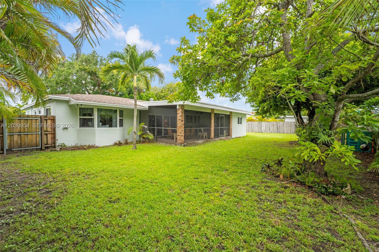 10421 SW 107th St Miami, FL 33176