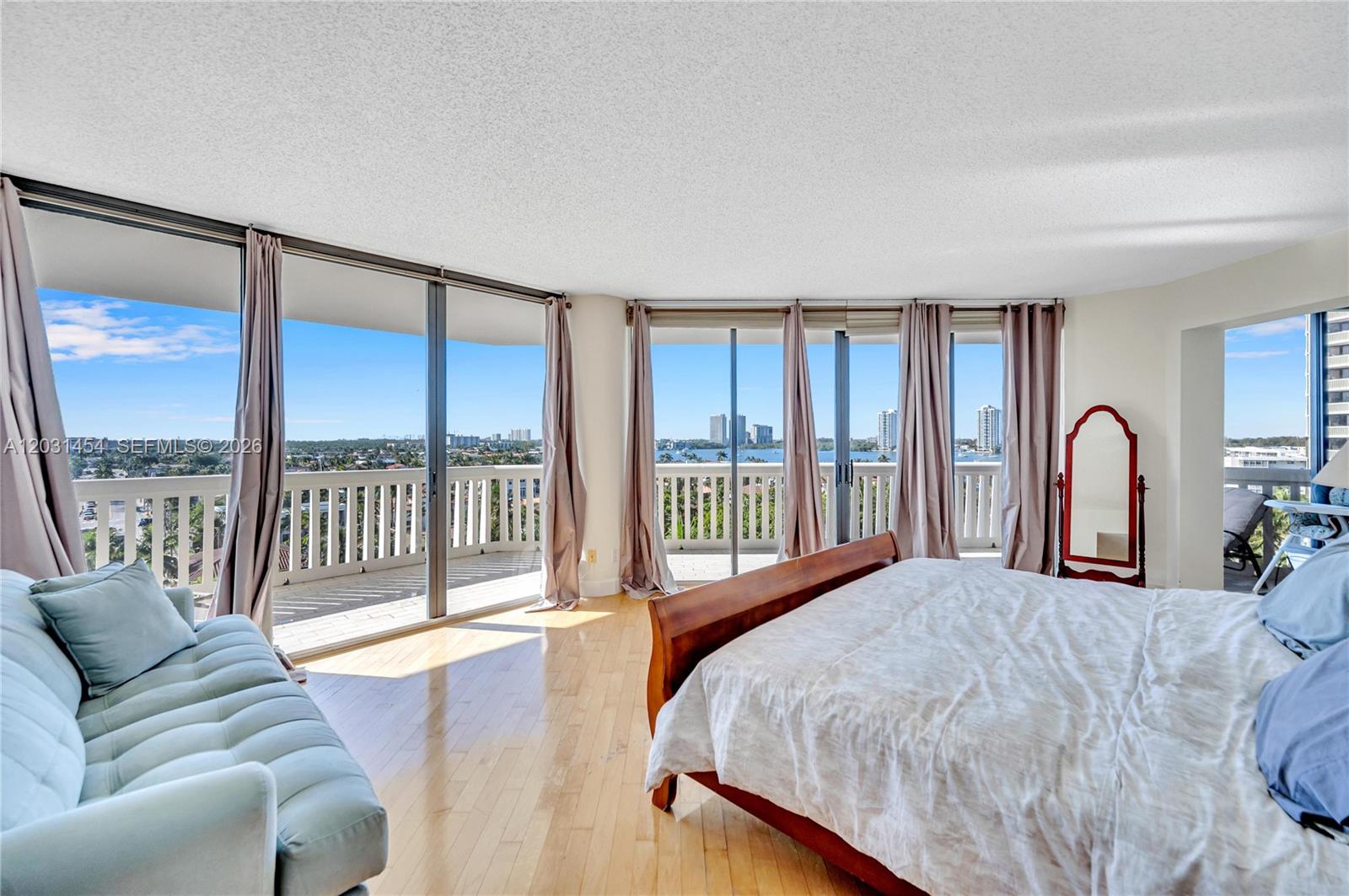 2000 Island Blvd #806 Aventura, FL 33160