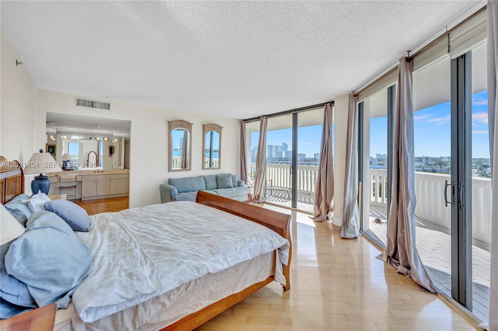 2000 Island Blvd #806 Aventura, FL 33160