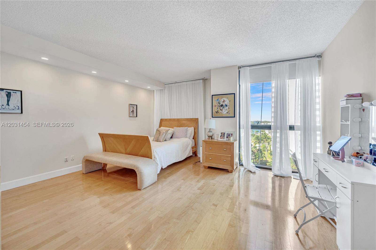 2000 Island Blvd #806 Aventura, FL 33160