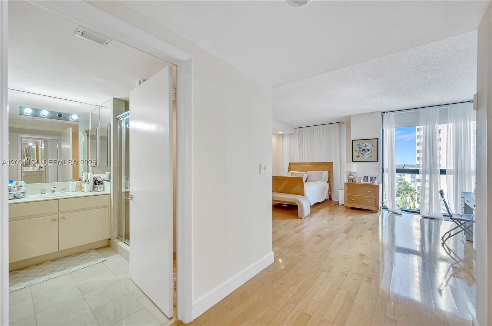 2000 Island Blvd #806 Aventura, FL 33160