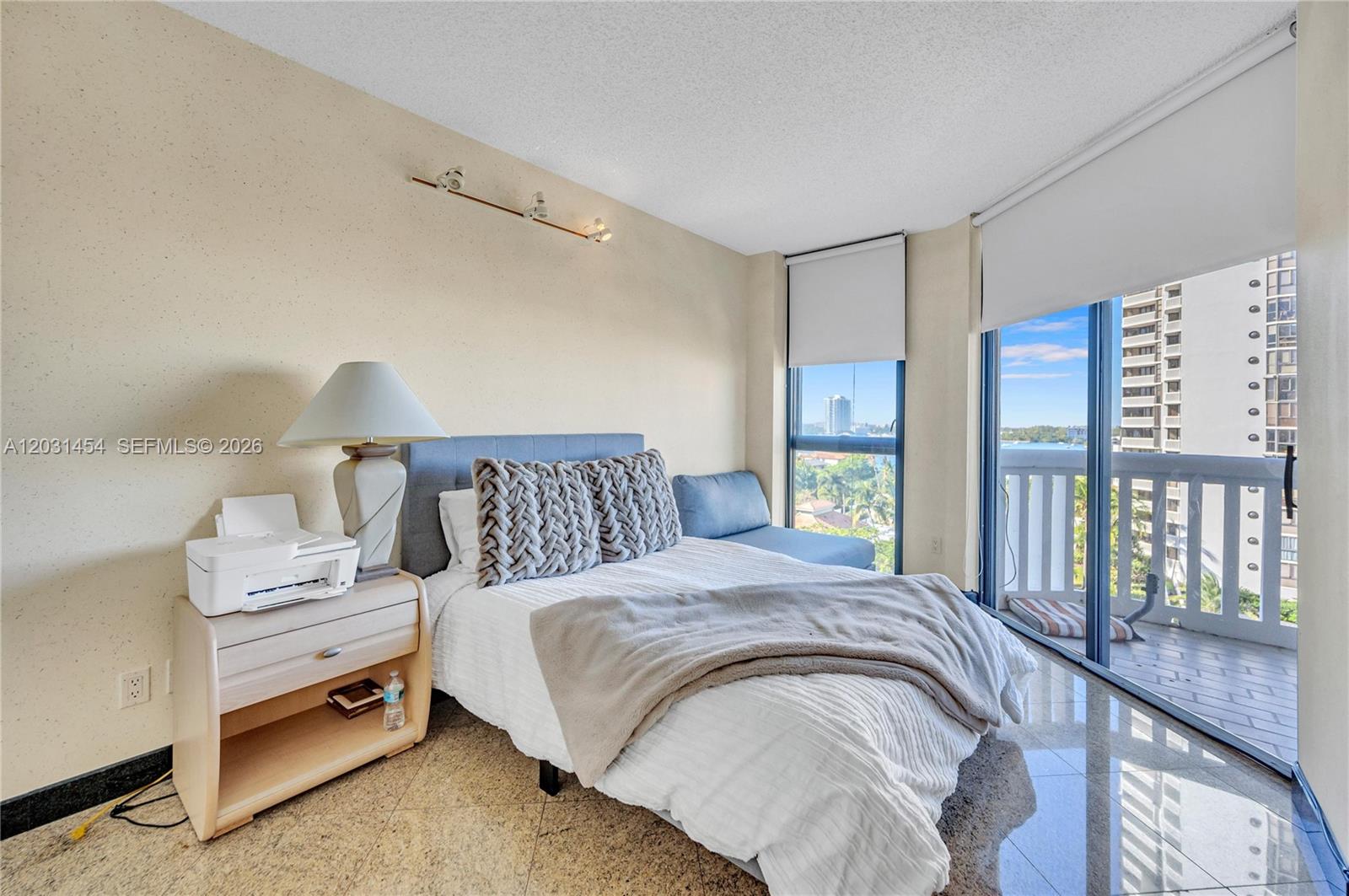 2000 Island Blvd #806 Aventura, FL 33160