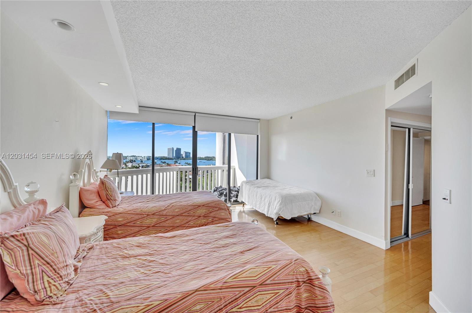 2000 Island Blvd #806 Aventura, FL 33160