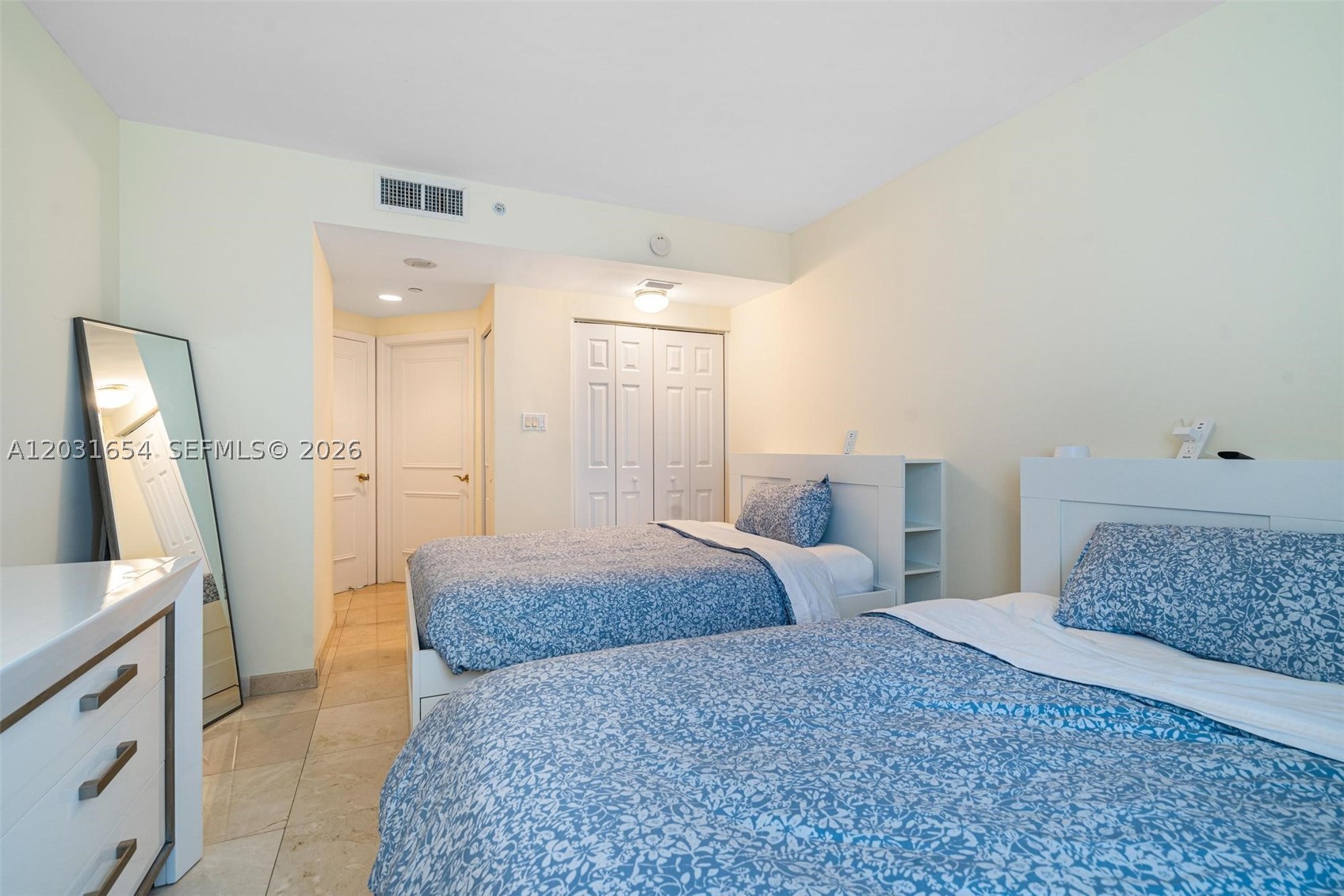 image Blue Diamond26