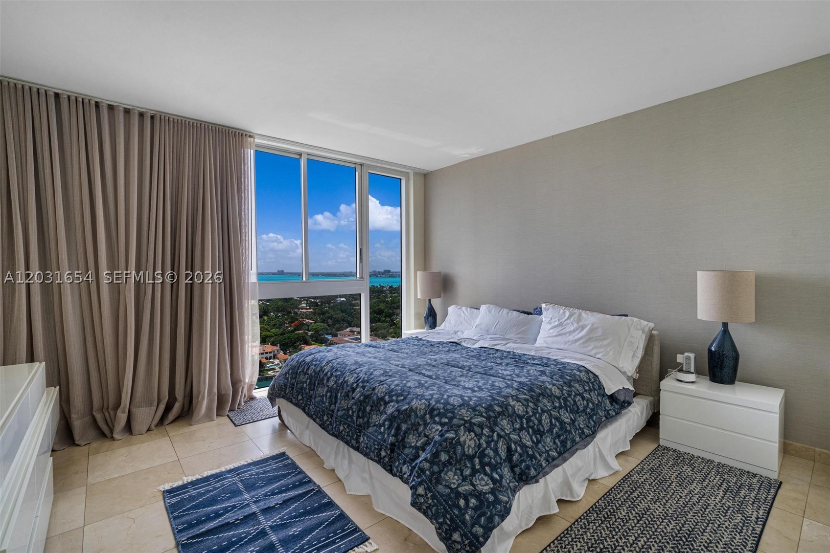 image Blue Diamond29