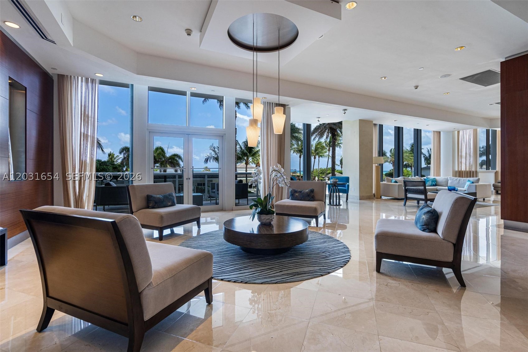image Blue Diamond35