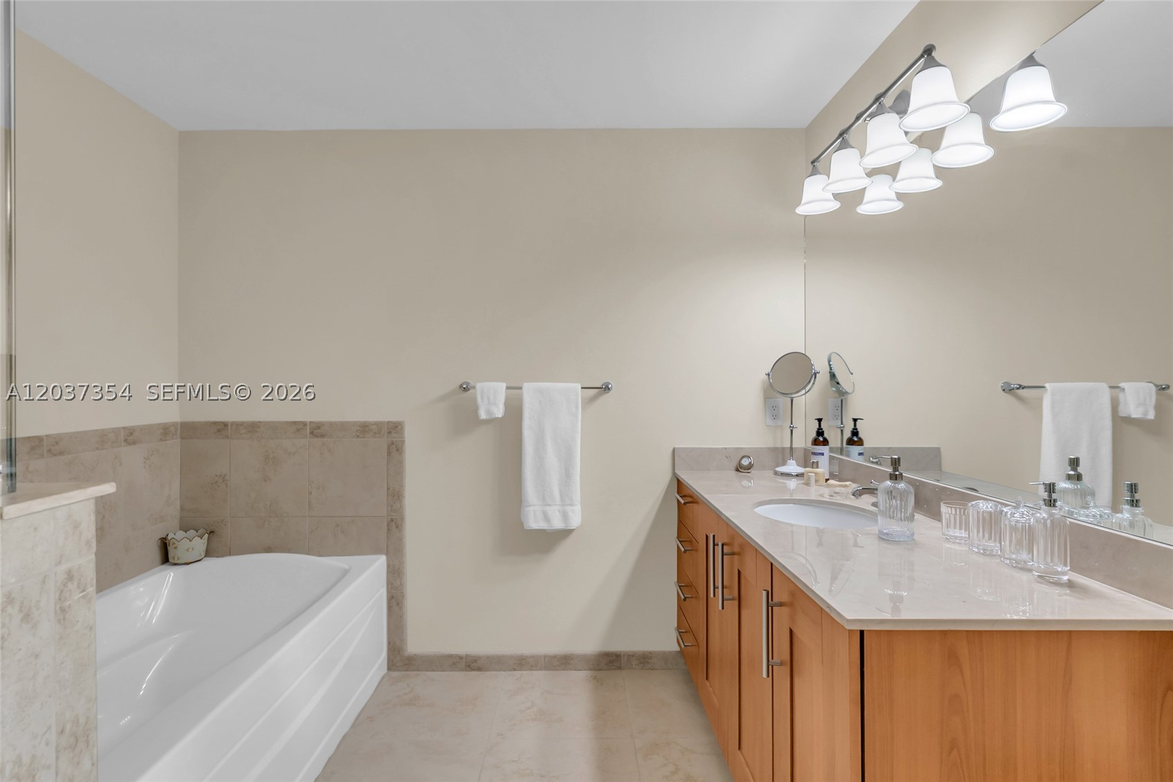 1300 Ponce De Leon Blvd #503 Coral Gables, FL 33134