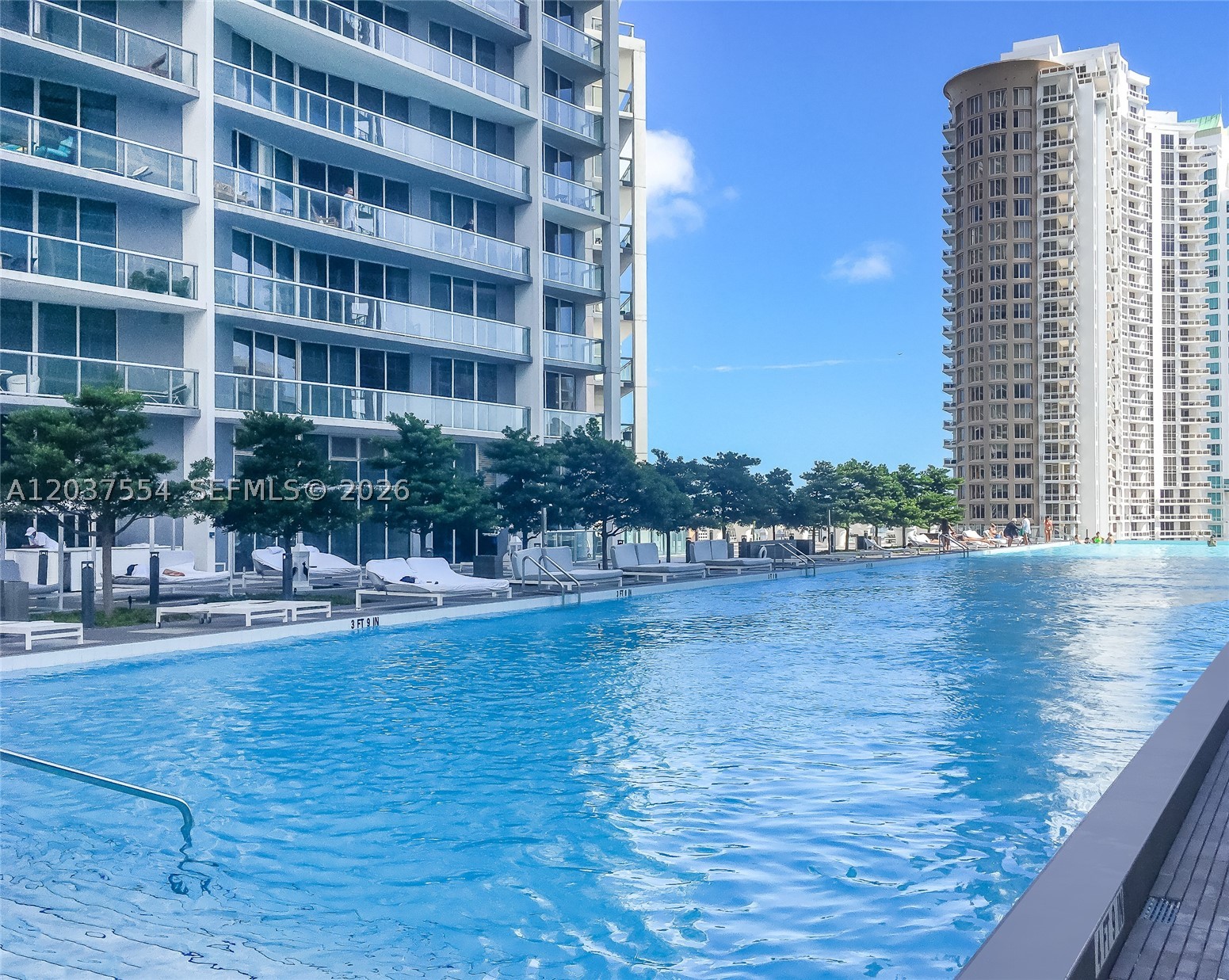 image Icon Brickell I36