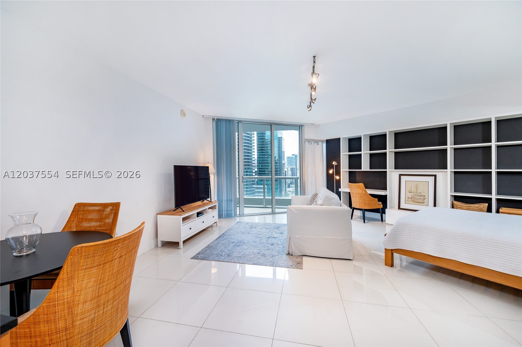 image Icon Brickell I6