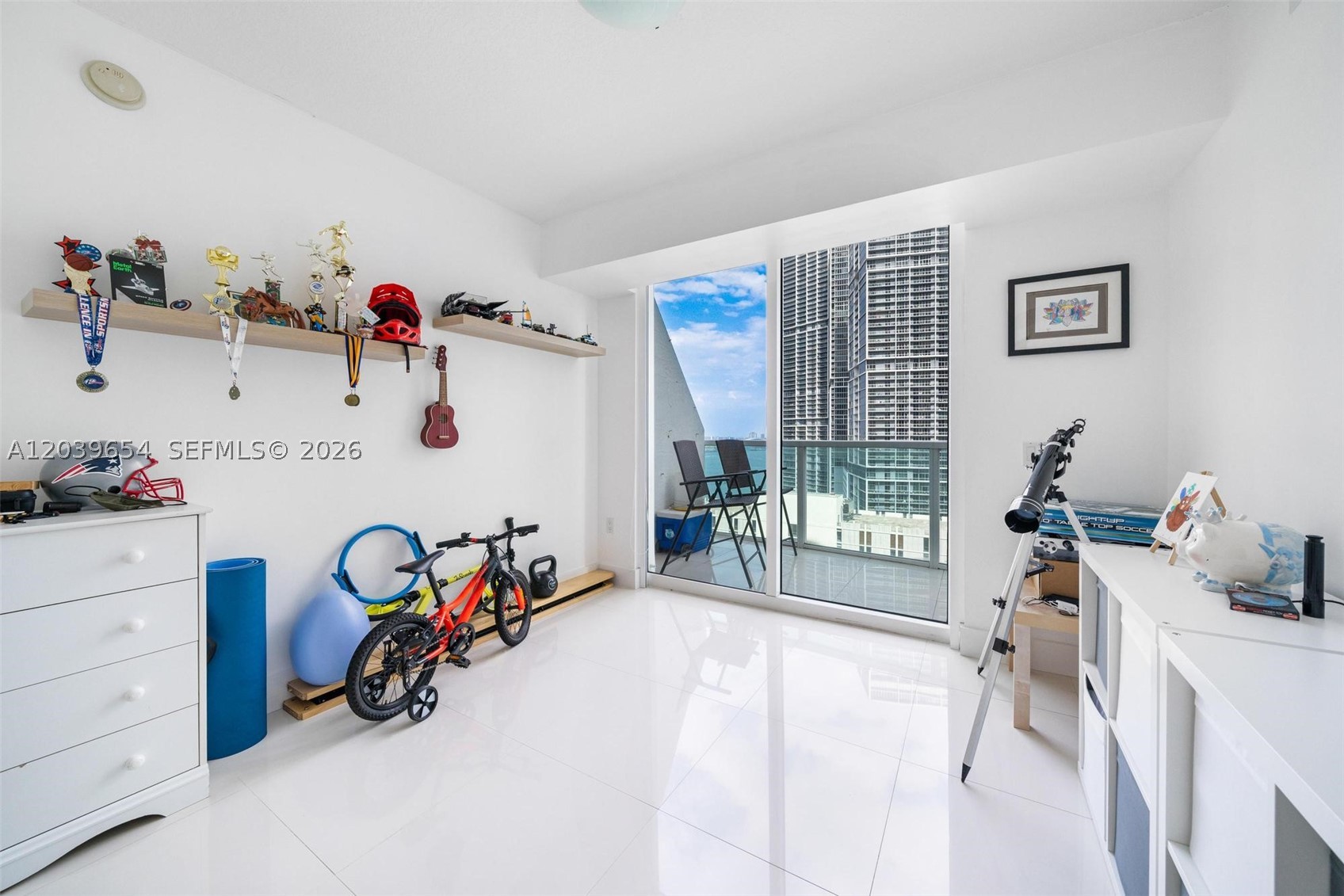 image Brickell on the River South0