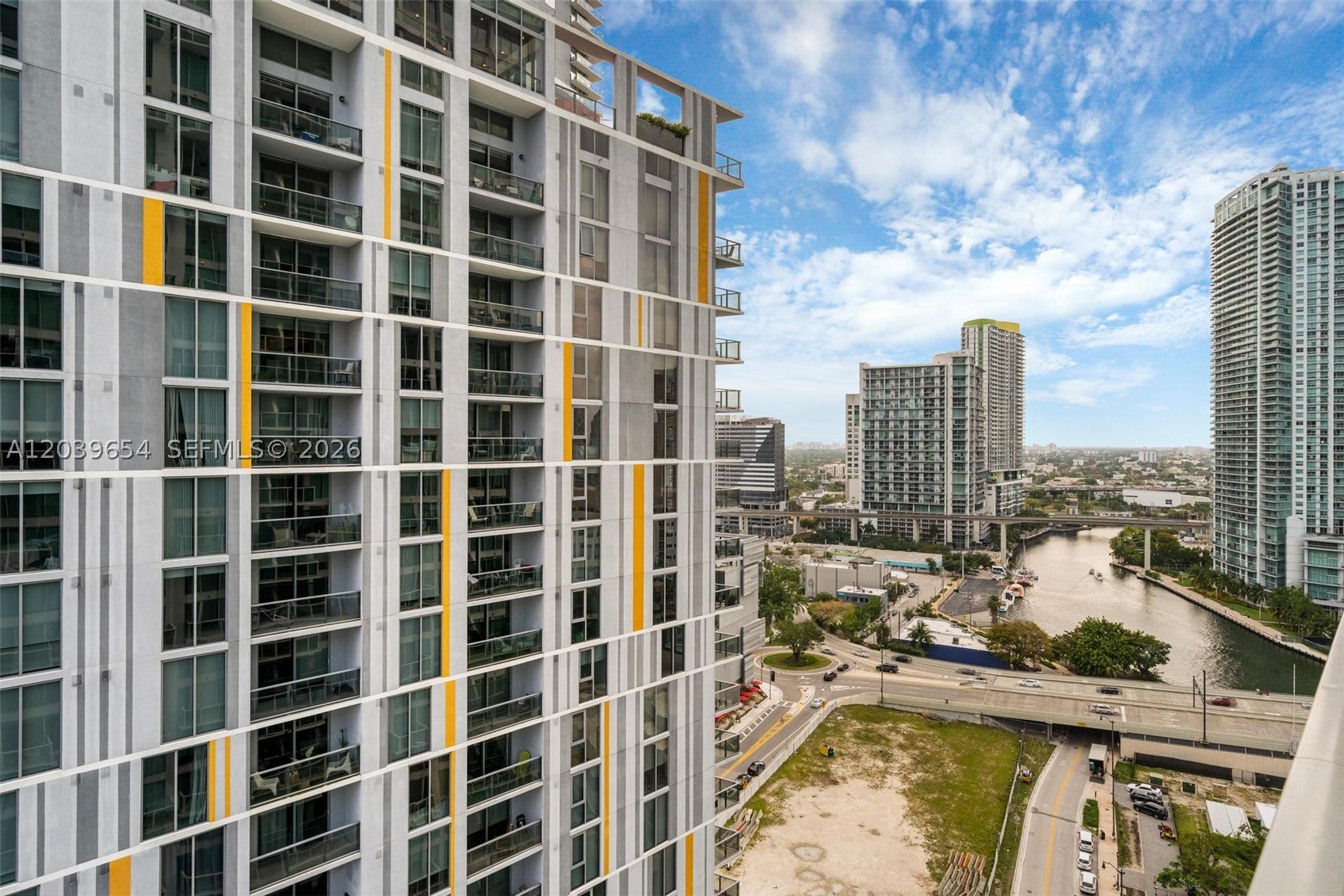 image Brickell on the River South12