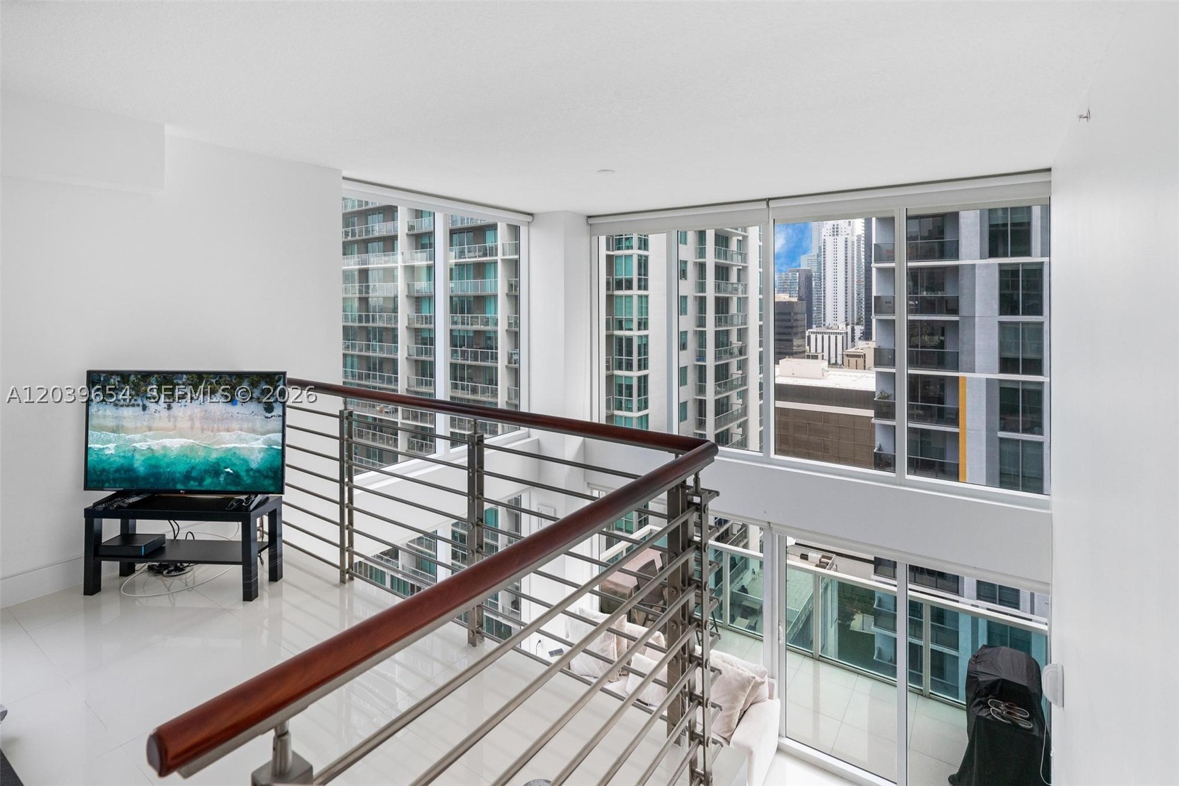 image Brickell on the River South15