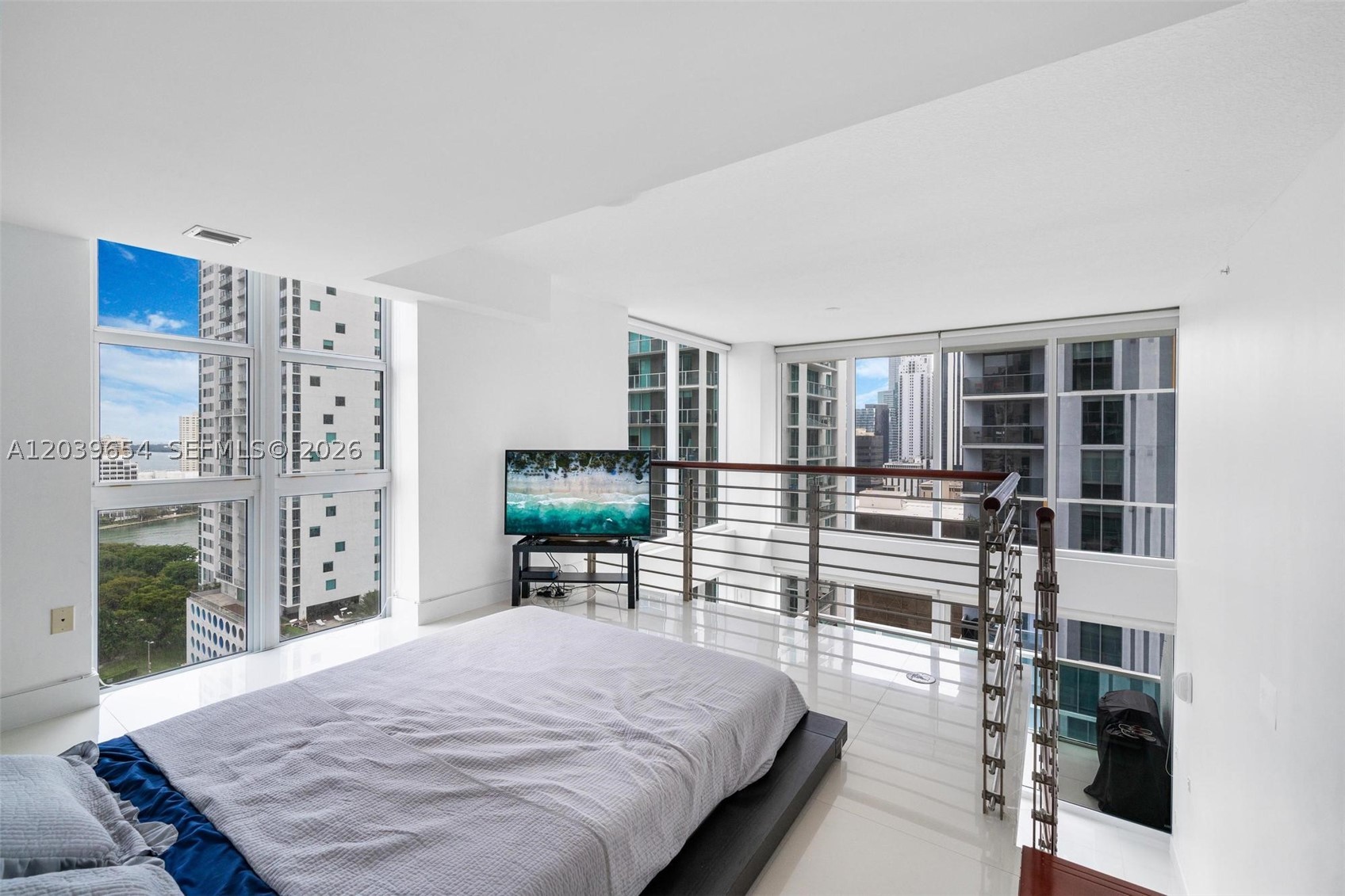 image Brickell on the River South16