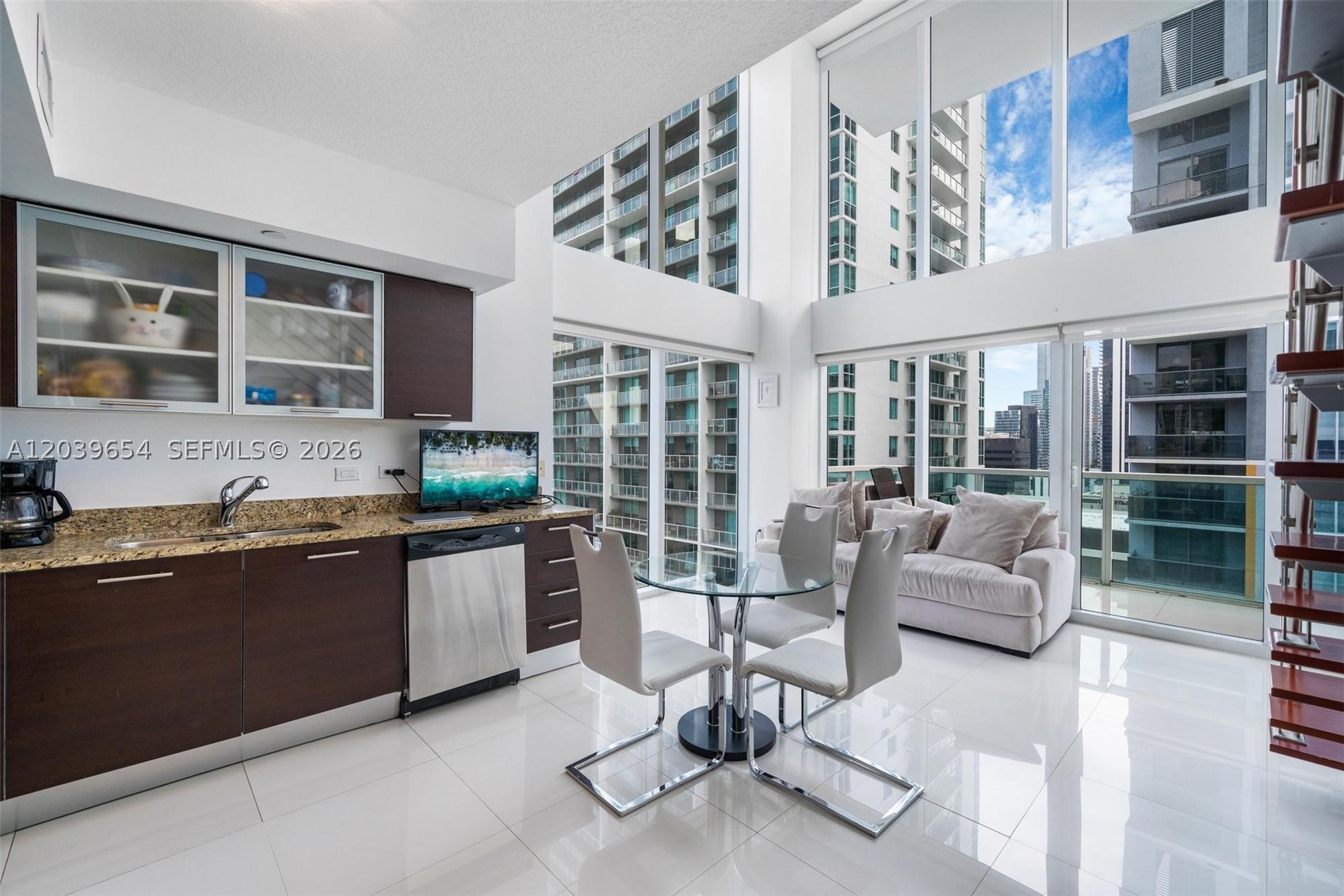 image Brickell on the River South6