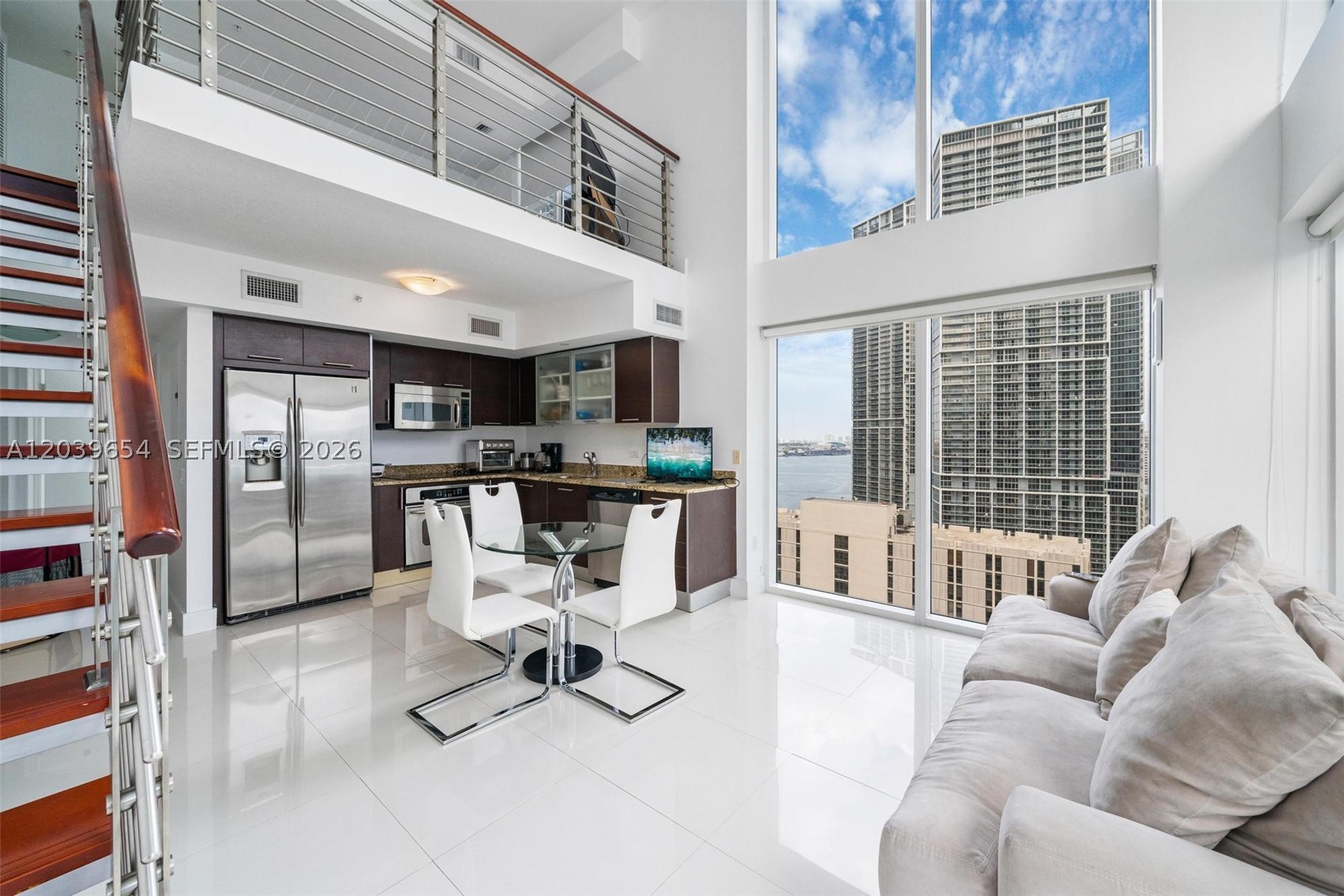 image Brickell on the River South8