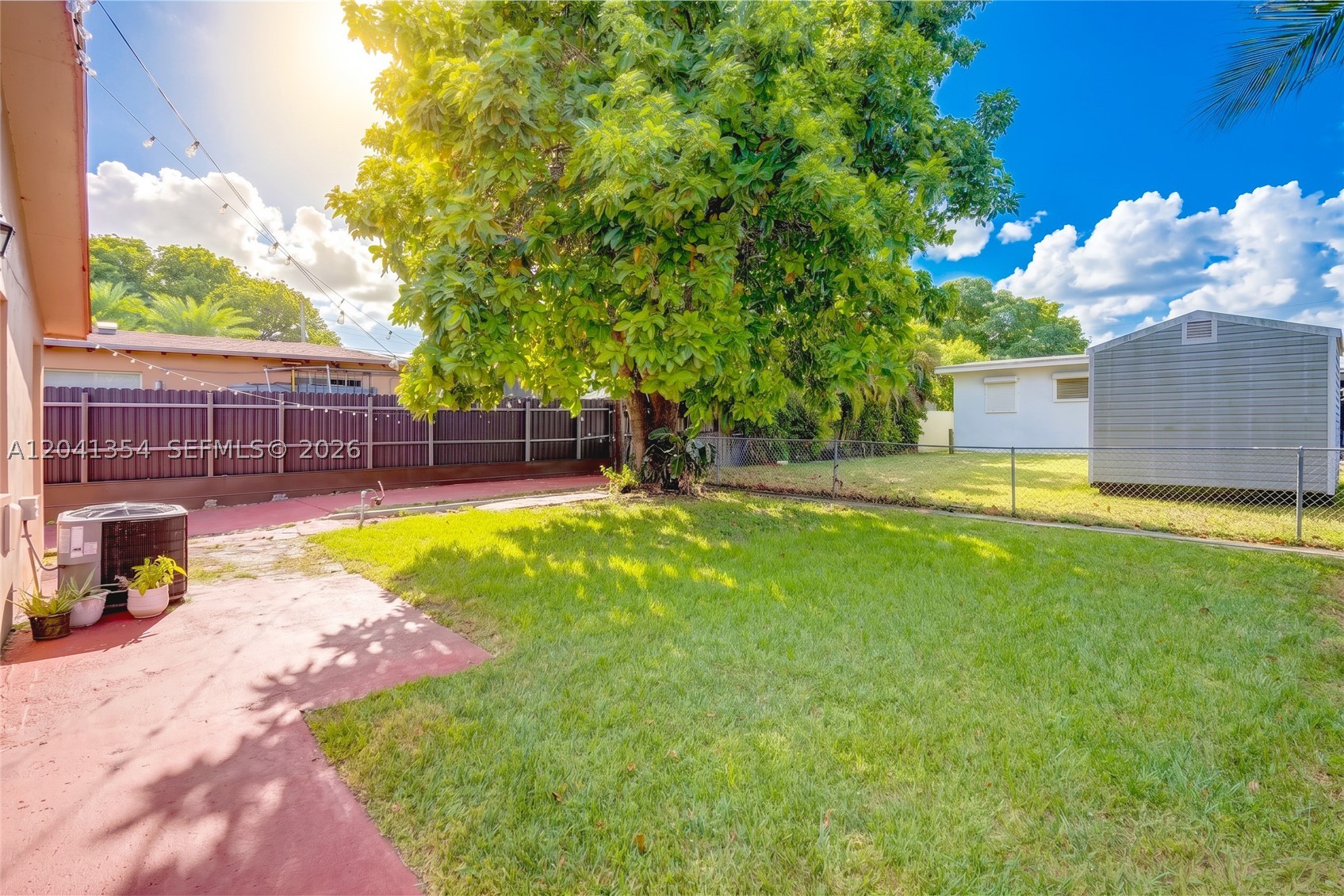3210 NW 19th St Miami, FL 33125
