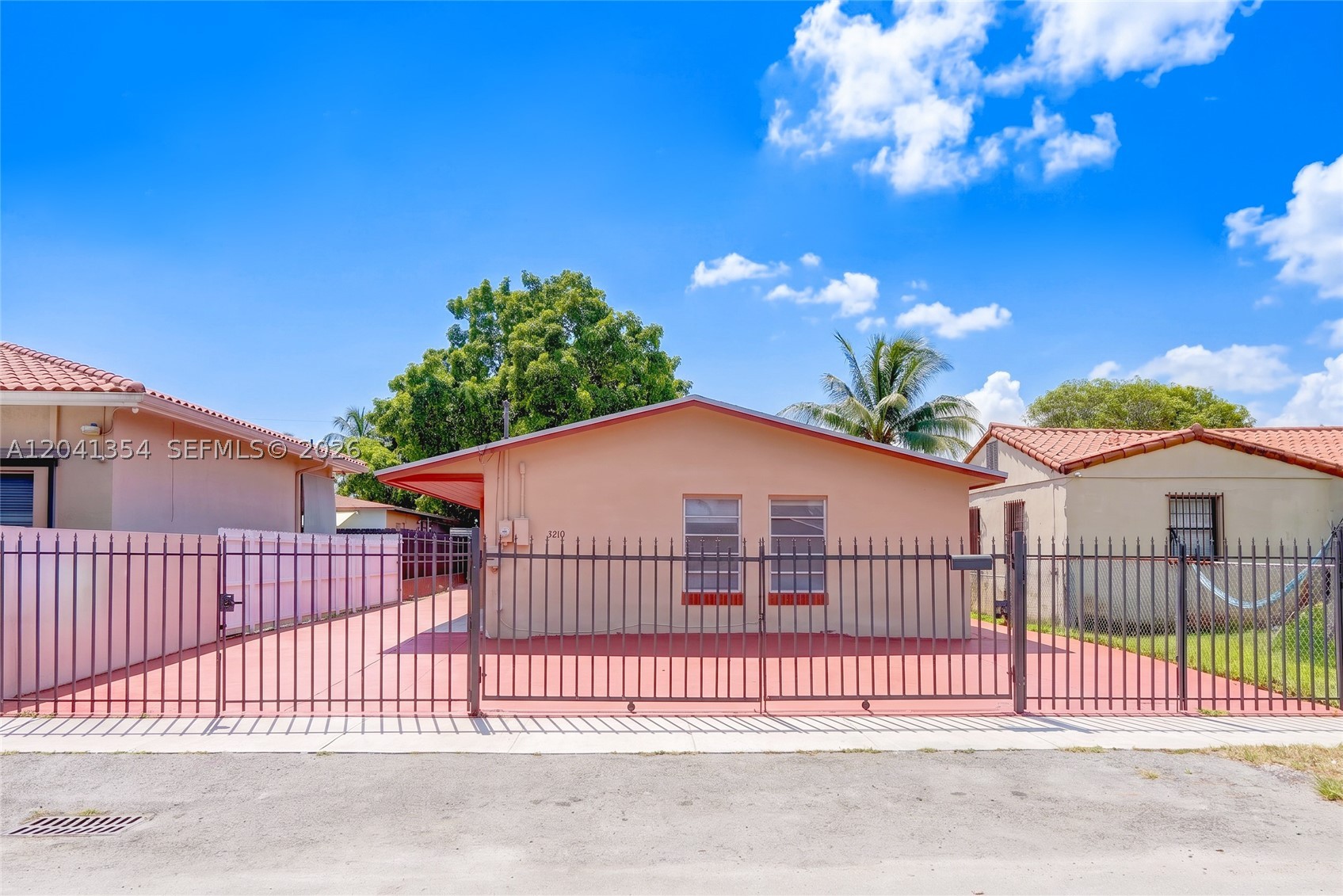3210 NW 19th St Miami, FL 33125
