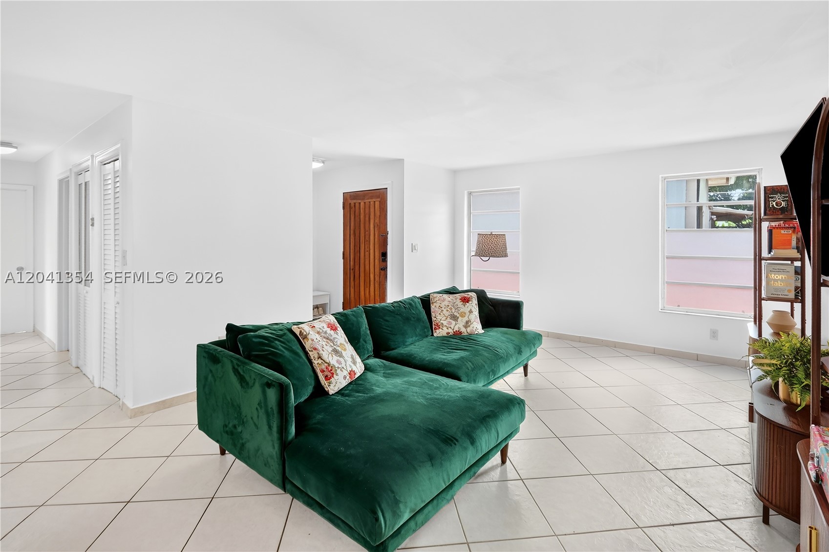3210 NW 19th St Miami, FL 33125