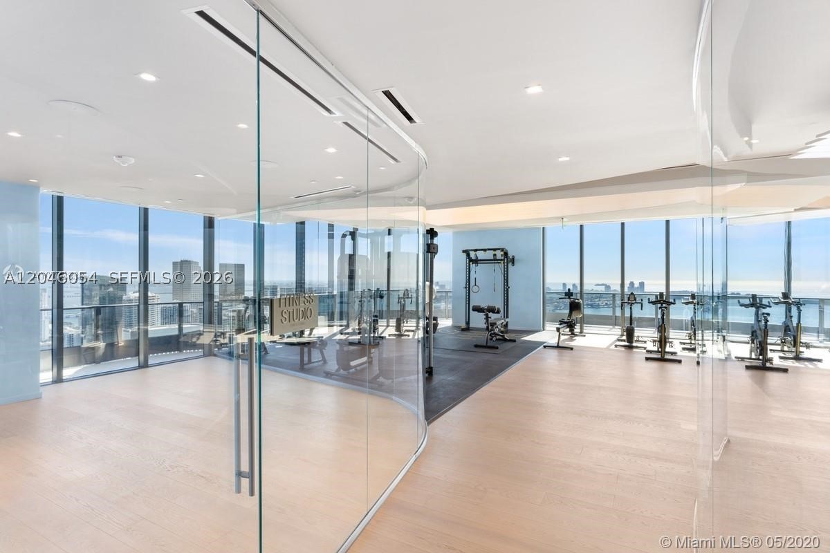 1000 Brickell Plz #PH5807 Miami, FL 33131
